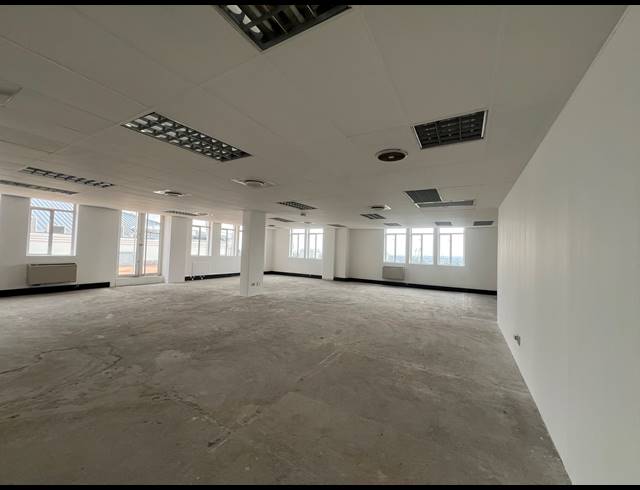 275M² OFFICE TO LET IN ILLOVO